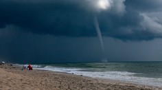 Tornádo zasáhlo pláž v Římě: Deset turistů je zraněných!