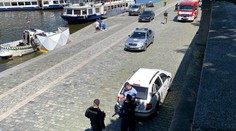 Z Vltavy vytáhli divnou věc, lekli se a hodili ji zpět. Co objevili policisté?