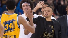 Warriors bez Curryho odvraceli blamáž, Lakers uspěli i bez Kobeho