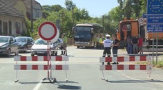Zavřený hraniční přechod komplikuje místním život. Najezdí i 70 km navíc