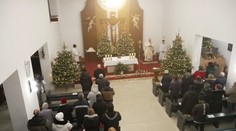 Rok od tragédie v Mostě. Příčina požáru se stále vyšetřuje