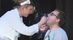 České lékařky způsobily rozruch v hospodě! Přišly vyšetřit štamgasty