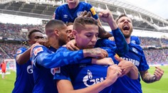 Schalke překvapilo Augsburg! Teprve podruhé v sezóně bere tři body