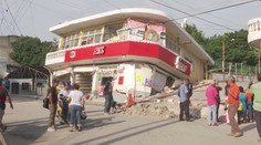 Mexiko zasáhlo velmi silné zemětřesení, úřady varovaly před tsunami
