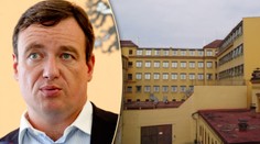 Fotky Ratha prodali bulváru zaměstnanci věznice za 5 tisíc