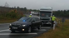 Musí řidič zastavit neoznačenému policejnímu autu?