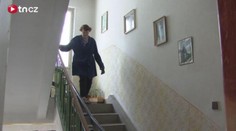ZÁHADA! Náhrobek DĚSIL obyvatele domu. Na vině policista!