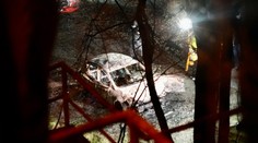 Ve shořelém autě u Slapské přehrady našli lidské tělo. Poblíž ležel dopis