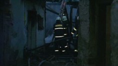 V pražských Vršovicích hořela budova Českých drah určená k demolici