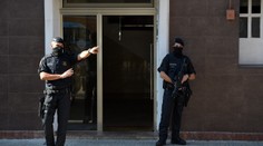 Muž zaútočil na policejní stanici v Barceloně! Policisté ho zastřelili