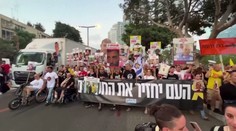 V Izraeli protestovaly statisíce lidí. Chtějí konec války v Gaze a návrat rukojmích
