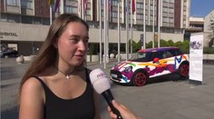Eliška neměla kvůli léčbě otce na školu. Její talent nazmar nepřijde!