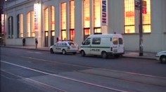 Anonym hrozil bombami na klíčových místech Prahy