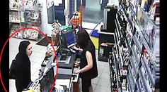 Hyeny se neštítily okrást ženu v bezvědomí! Žena platí její kartou
