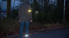 Sražených chodců přibývá! Podívejte se, jak jste v noci vidět