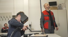 Některé české školy modernizovaly. Žáci se ve virtuální realitě učí i svařovat