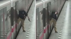 Opilec střílel v metru z pistole. Cestující ho krotil pepřákem