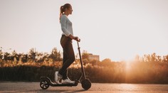 Elektrokoloběžky se staly světovým hitem. Kolik s nimi můžete denně ušetřit času? Prozradí Vzdusin.cz