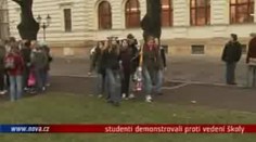 VIDEO: Školník napadl žačku, studenti se bouří