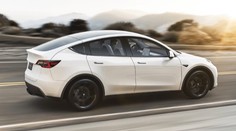 Šílené: Tesle uletěla za jízdy střecha! Další praskl podvozek při 200 km/h