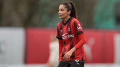 Fotbalistka AC Milán udivila fanoušky. Sama si zašila krvácející ránu na noze