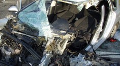 Děsivé FOTO: Zaklíněného řidiče Peugeotu museli vystříhat hasiči!