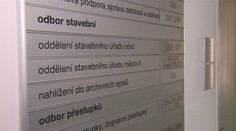 Zemětřesení ve státní správě? Vláda prosadila první krok ke snazšímu odvolávání úředníků