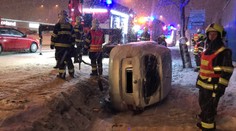 V Praze srazilo auto dvě ženy. Skončilo o kus dál v příkopě