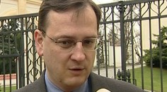 Nečasův neotřelý návrh: Dítě vám pohlídá sousedka