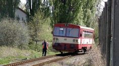 Na Třebíčsku si muž lehl pod vlak a nechal se přejet