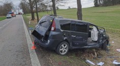 Policie hledá viníka nehody. Muž od vážné nehody na Strakonicku ujel
