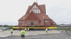 Kostel musel ustoupit těžbě železa. Jeho přesun trval dva dny