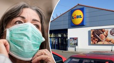 Covidem-19 se nakazila většina pracovníků. Přesto obchod neuzavřou