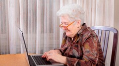 Důchodci objevili nákup potravin online. Tohle si na něm pochvalují