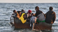 U pobřeží Tuniska v neděli utonulo 29 migrantů ze subsaharské Afriky
