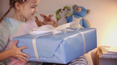 Konec smutných Vánoc: Krabice od bot pomáhá dětem v nouzi