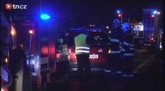 Tragédie na D5, kamion smetl stojící auto