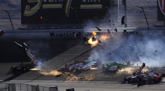 VIDEO: SMRT V INDYCAR: Ve Vegas hořely a létaly formule, zemřel Dan Wheldon