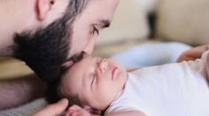 Otcovská bude od příštího roku delší. SPOČÍTEJTE SI, kolik dostanete