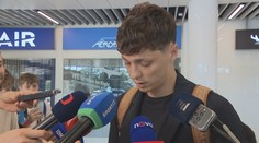 Místo odpovědí čtený text: Když se mlčí, tak se souhlasí. Krejčí chce změny