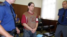 Znásilnil dvě děti s nožem v ruce, dostal jen 10 let a ještě se odvolal
