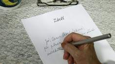 Babičky pozor! Je levnější majetek potomkům darovat, než je nechat dědit