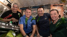 Astronautům nefunguje toaleta, k návratu na Zem si musí navléct plenky