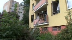 Matka utekla z hořícího bytu. Zapálilo ho dítě