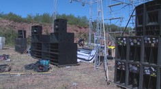 U Kryr se sjíždí stovky lidí na "oslavu". Město se děsí technoparty
