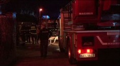 V domě hořela sauna. Před plameny utíkalo šest dětí
