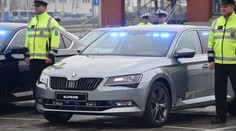 Pozor! Poradíme vám, jak poznáte policejní Škody Superb!