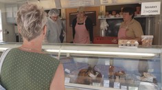 Inspektoři začali s kontrolami farmářských trhů. Rozdali i první pokuty