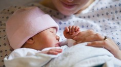 Lékařům se podařilo zachránit malou Verunku. Při narození vážila pouhých 530 gramů
