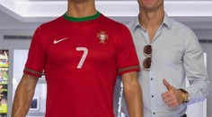 Ronaldo se stará o dva účesy! Posílá kadeřníka k figuríně